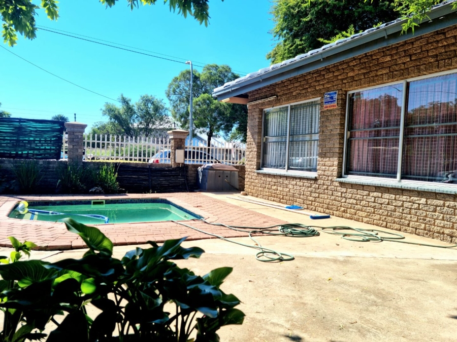 3 Bedroom Property for Sale in Labram Northern Cape